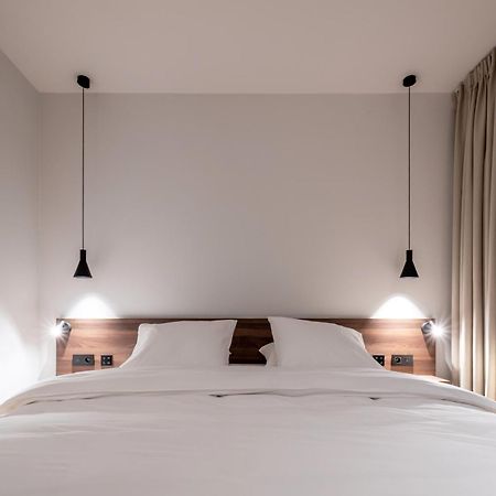 One Two Four - Hotel & Spa Гент Екстериор снимка