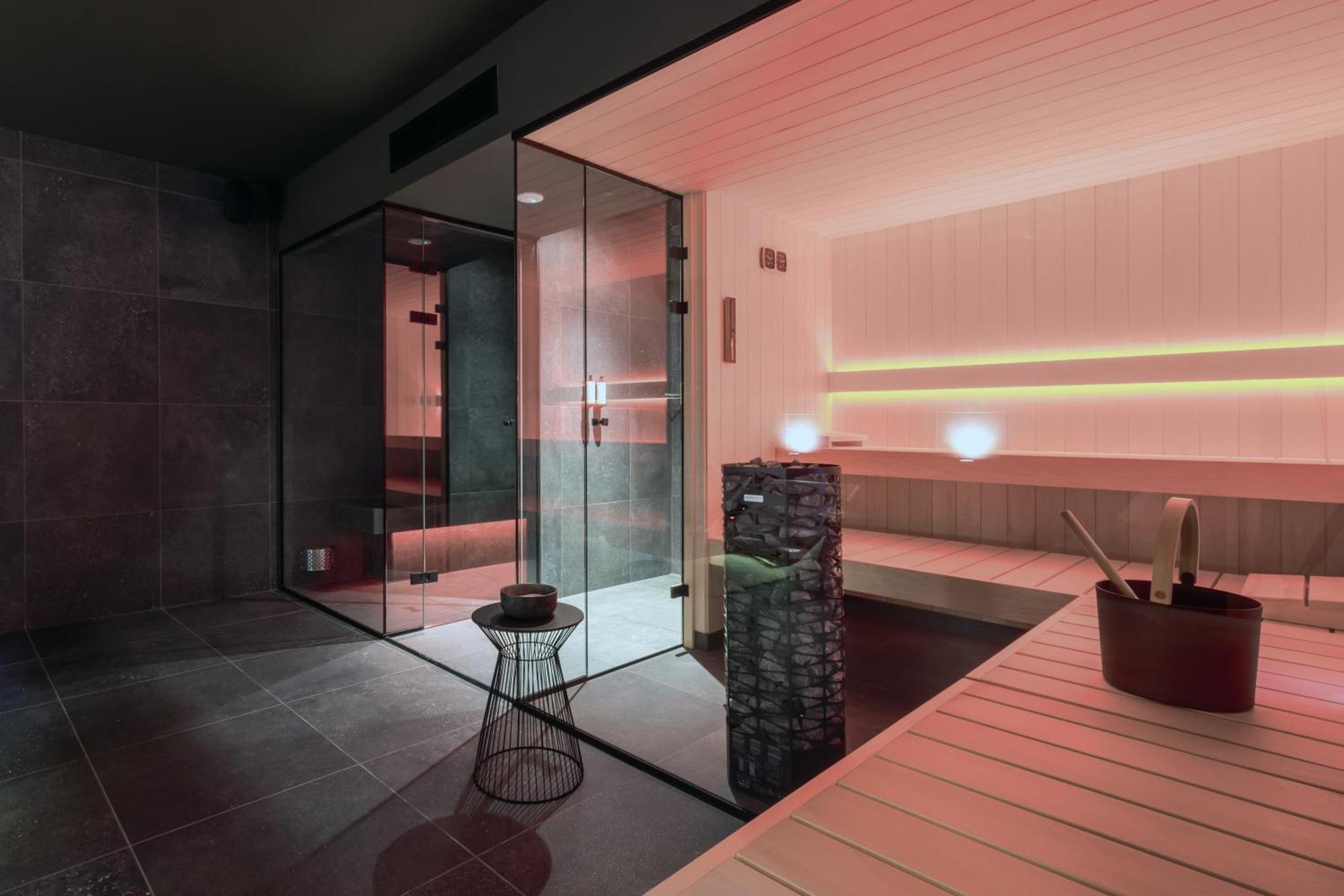 One Two Four - Hotel & Spa Гент Екстериор снимка