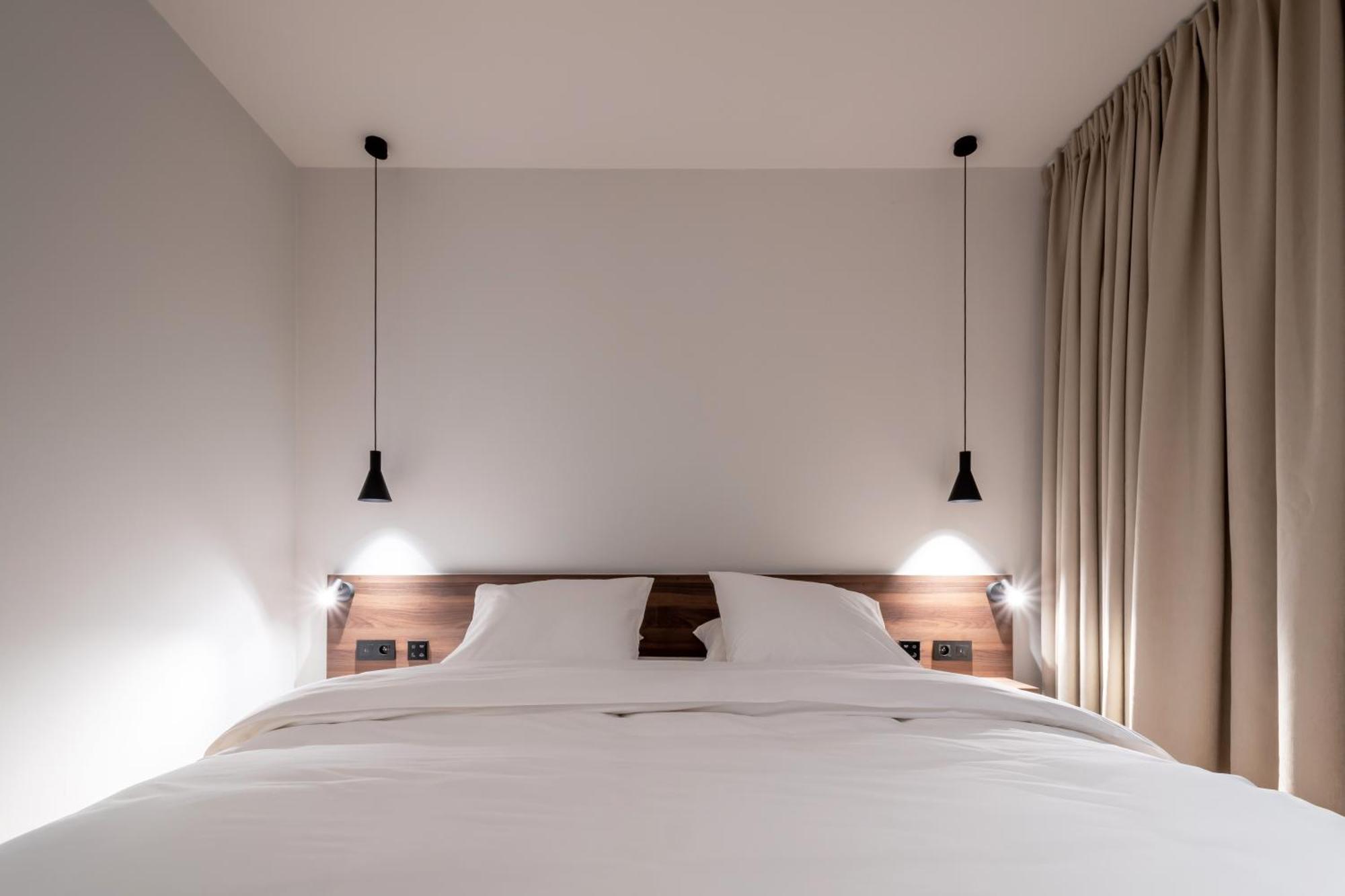 One Two Four - Hotel & Spa Гент Екстериор снимка