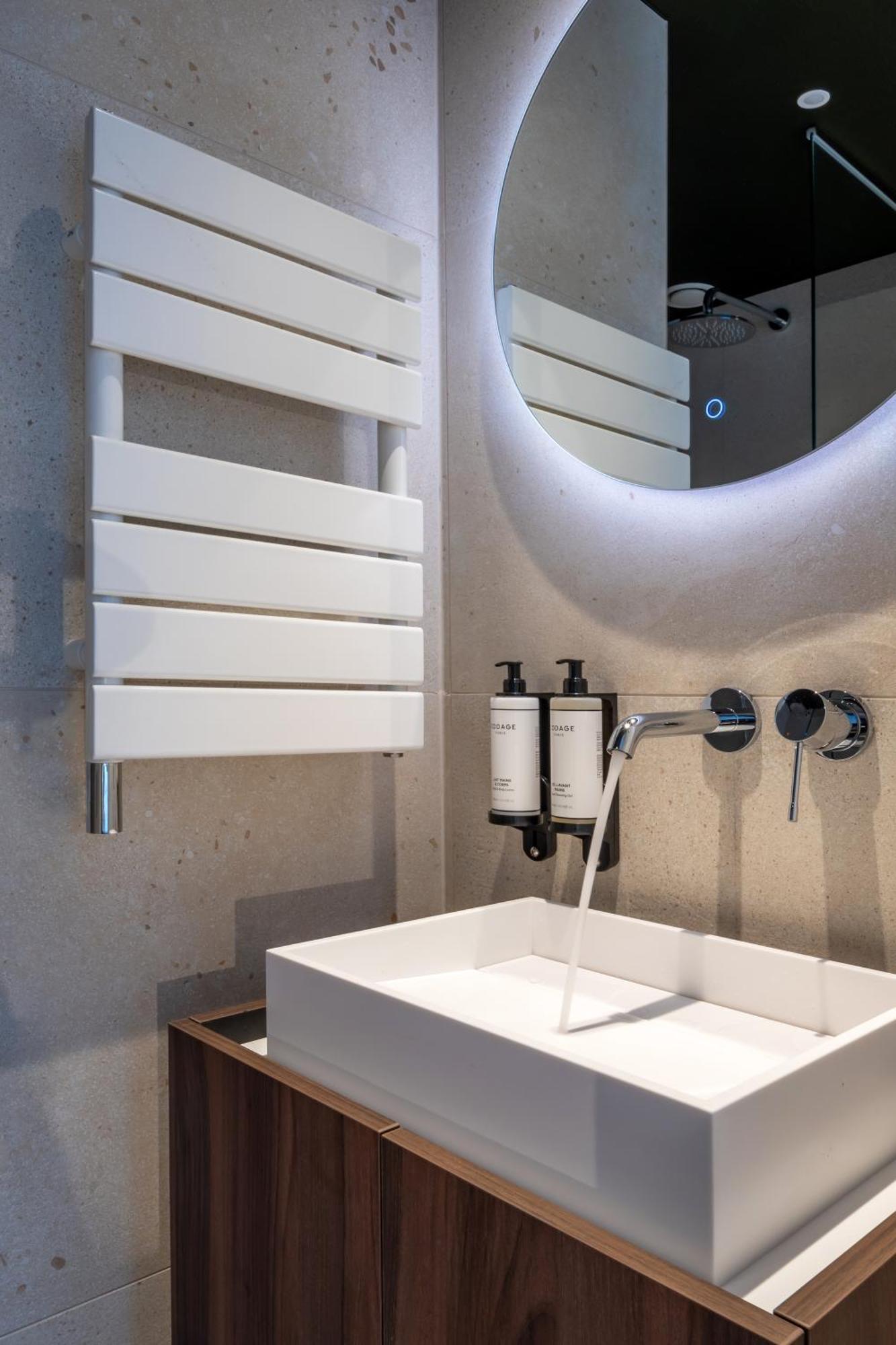 One Two Four - Hotel & Spa Гент Екстериор снимка